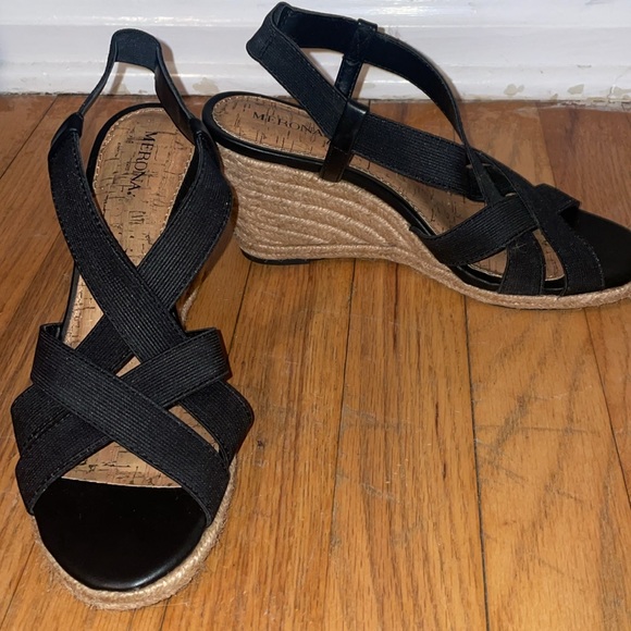 Women’s Wedges - Picture 6 of 7